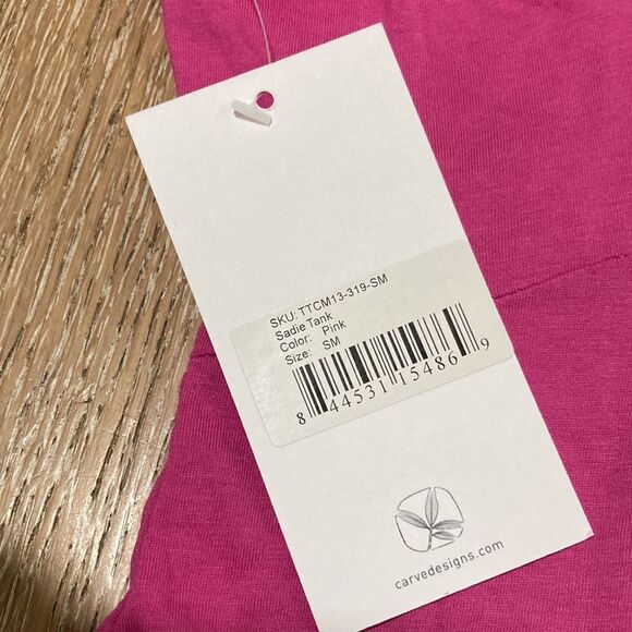 Carve designs Sadie tank pink size small - Picture 4 of 7